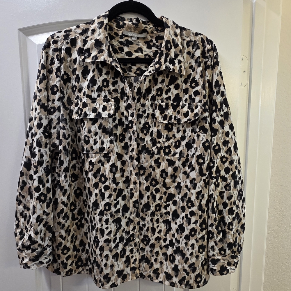 NY Collection- Leopard Print- Button-Up Utility Top- 3/4 Roll Sleeves- Large - Picture 3 of 11